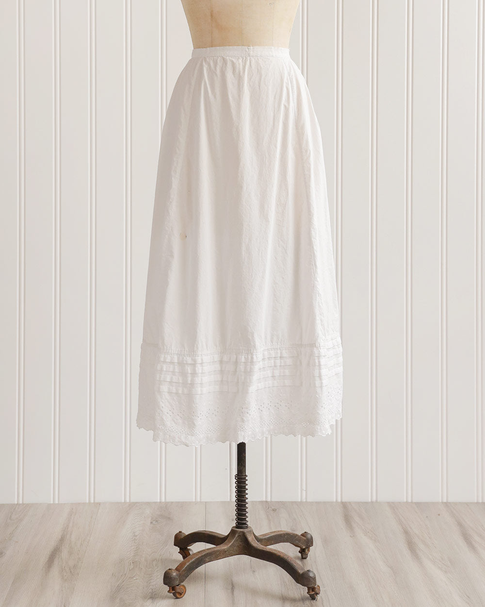 1910s White Cotton Eyelet Petticoat