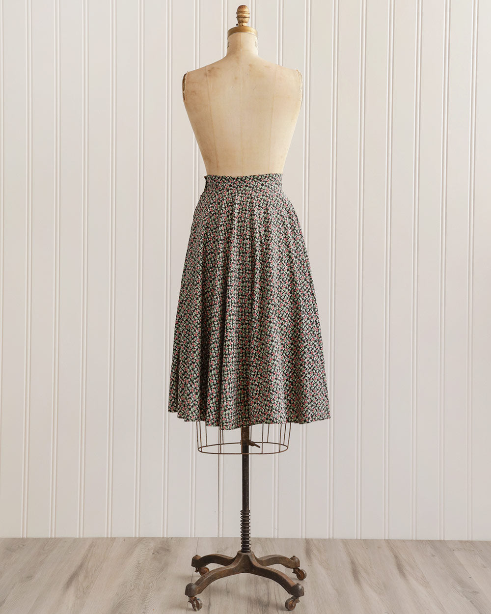 1950s Black Floral Print A-Line Skirt