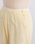 Botergele zijden tapshorts uit de jaren 1930