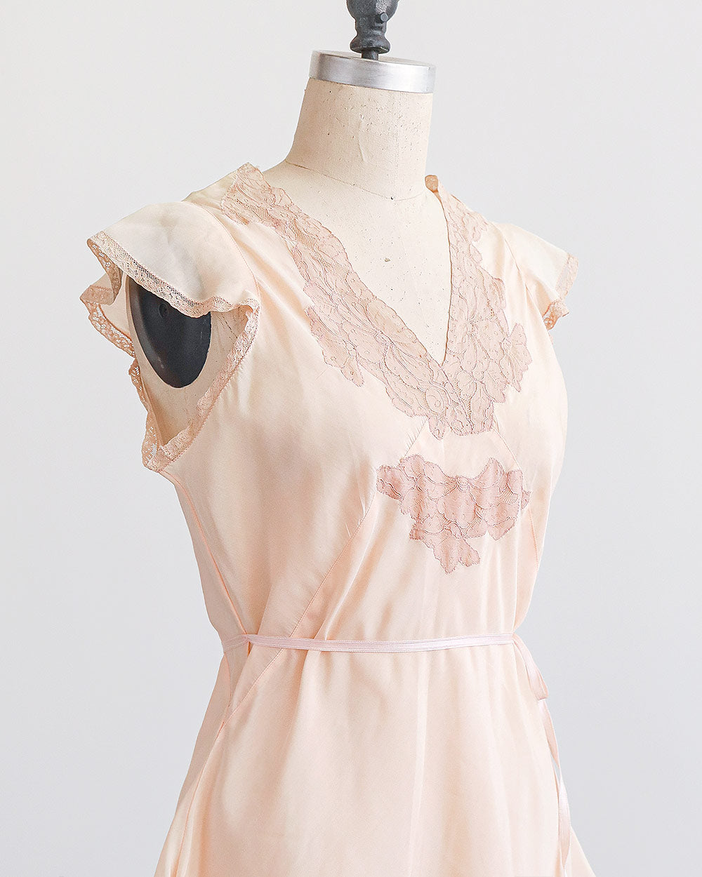 1930s Peachy Pink Silk Lace Insert Top