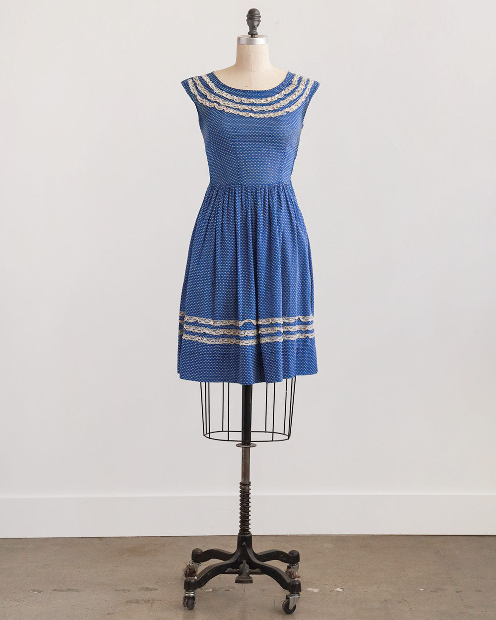 1950s Blue Polka Dot Lace Trim Dress