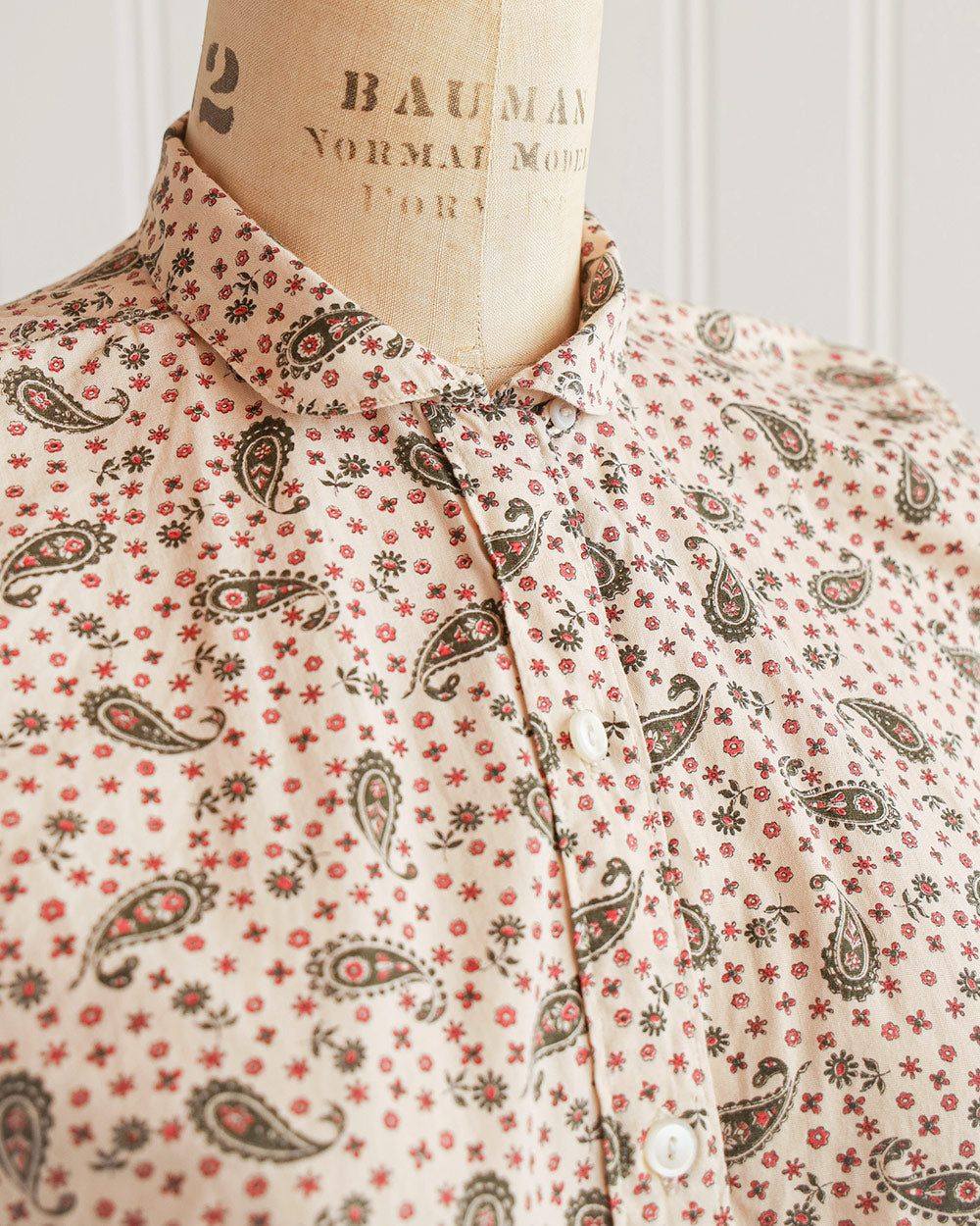 1960s Red Paisley Sleeveless Shell Top