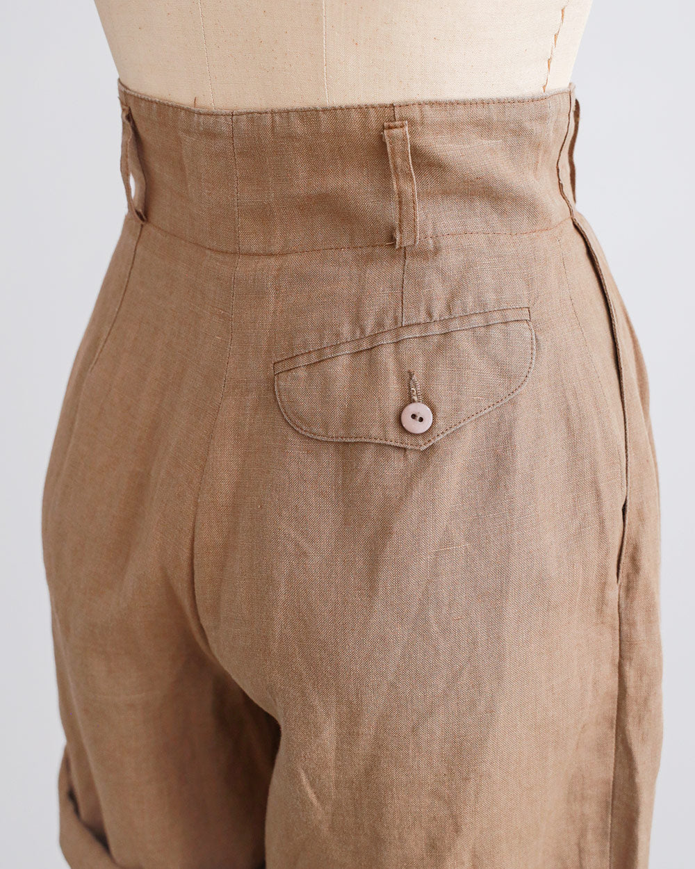 1990s Linen High-Rise Pleated Shorts