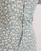 Saliegroene rayon midi-jurk met bloemen